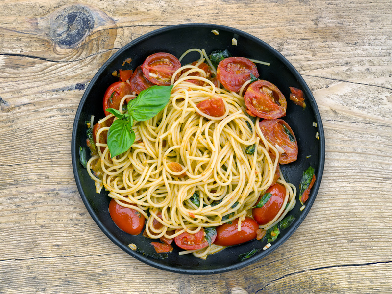 Borges - making perfect spaghetti al pomodoro e basilico
