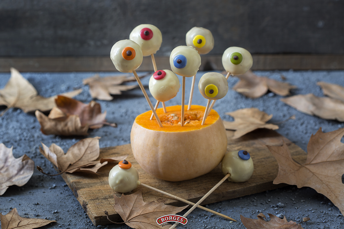 Halloween recipe: One-eyed cake pops. Argh! - Borges