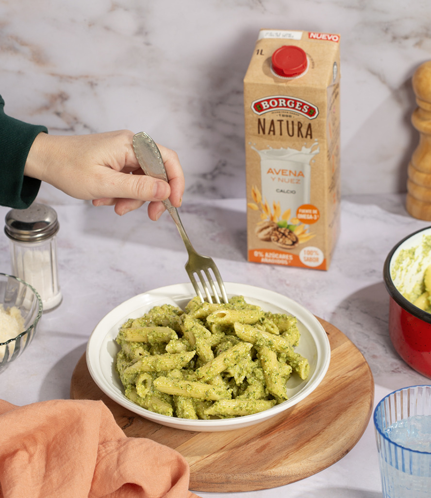 Pasta amb pesto de bròcoli i formatge