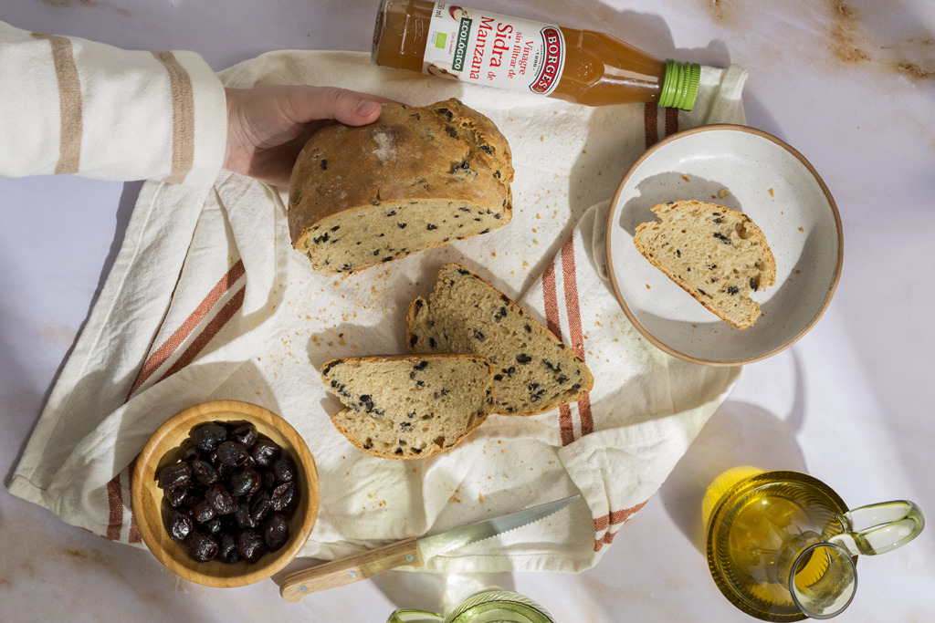 Pan de aceitunas