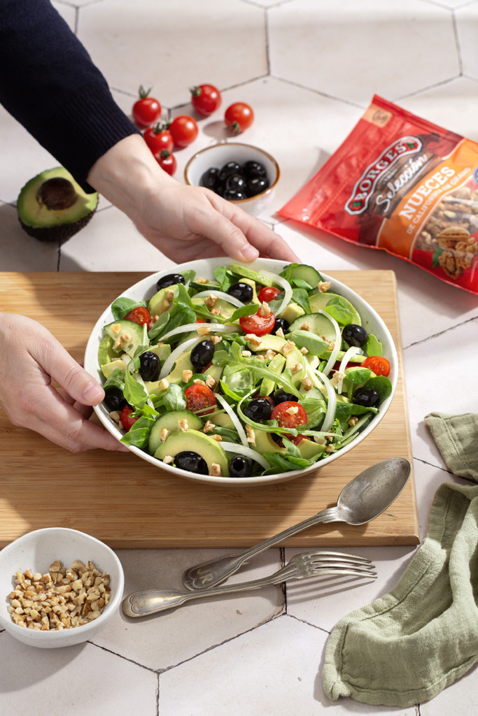 Ensalada de aguacate y aceitunas