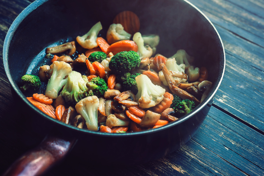 BORGES - Refogue os legumes antes de fazer sopa