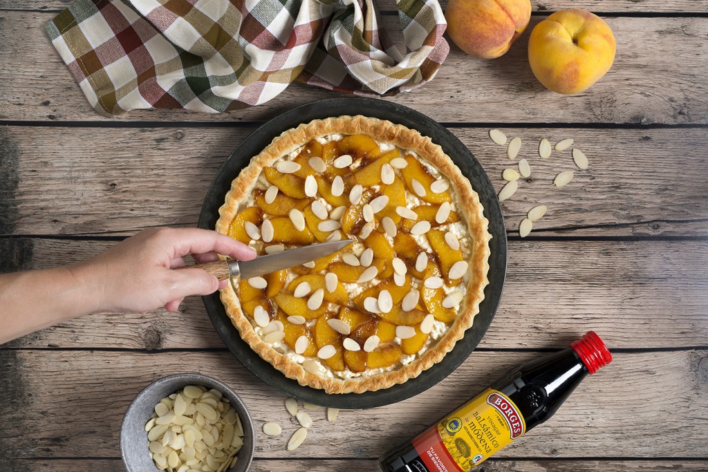 Peach pie with balsamic vinegar