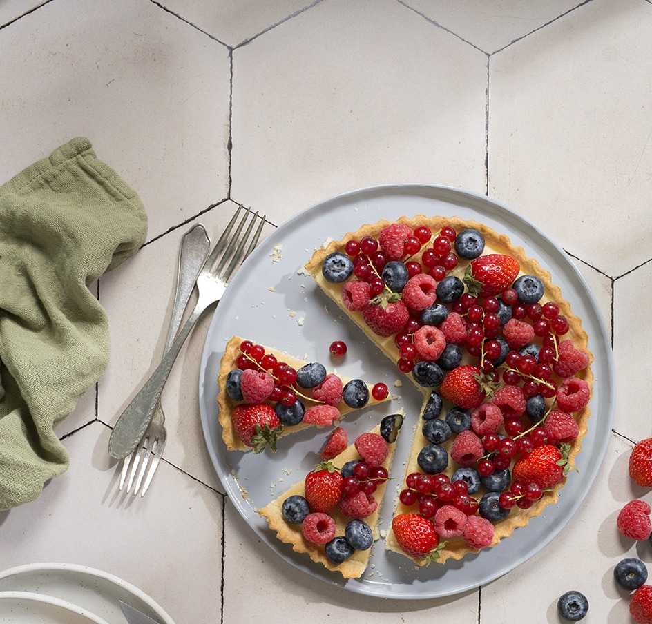 Almond and berry tart - Borges India