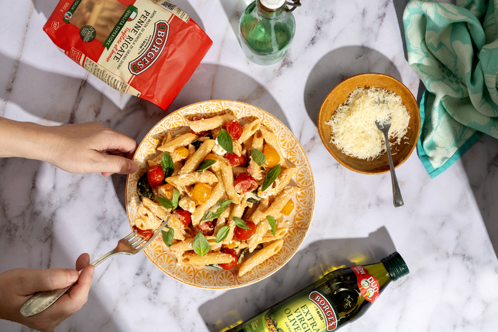 Fresh Pasta with Tomato and Ricotta