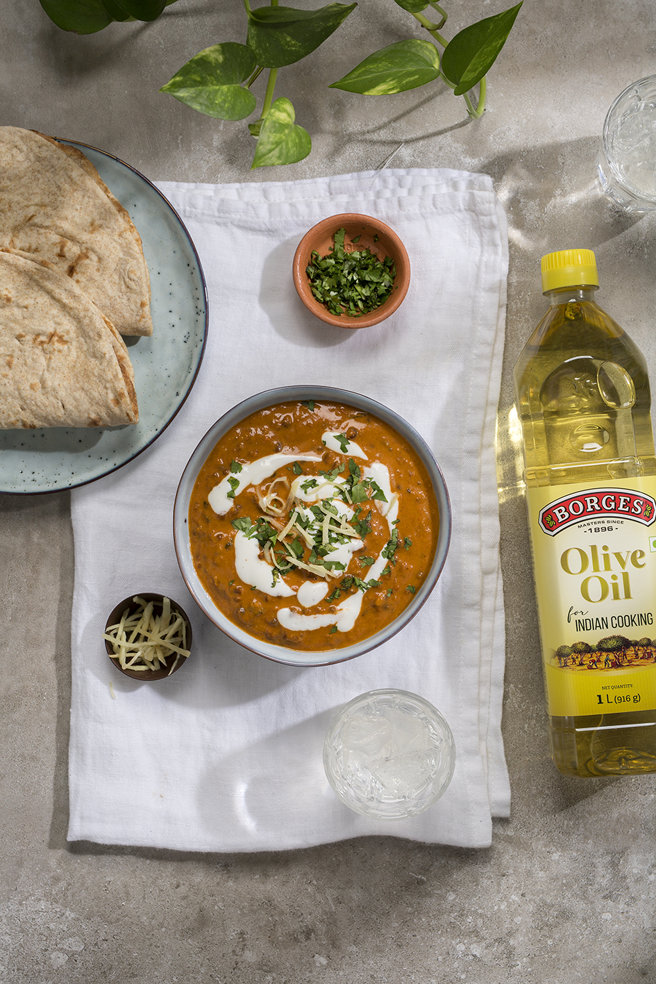 Dal Makhani with Tandoori Roti - Borges India