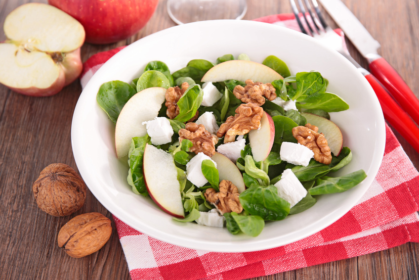 Borges - Mediterranean cuisine: apple salad with nuts