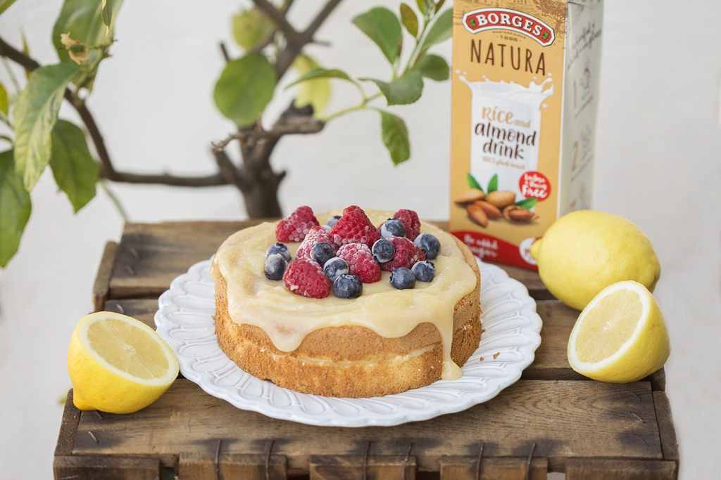 Easy sponge cake with lemon cream and berries recipe