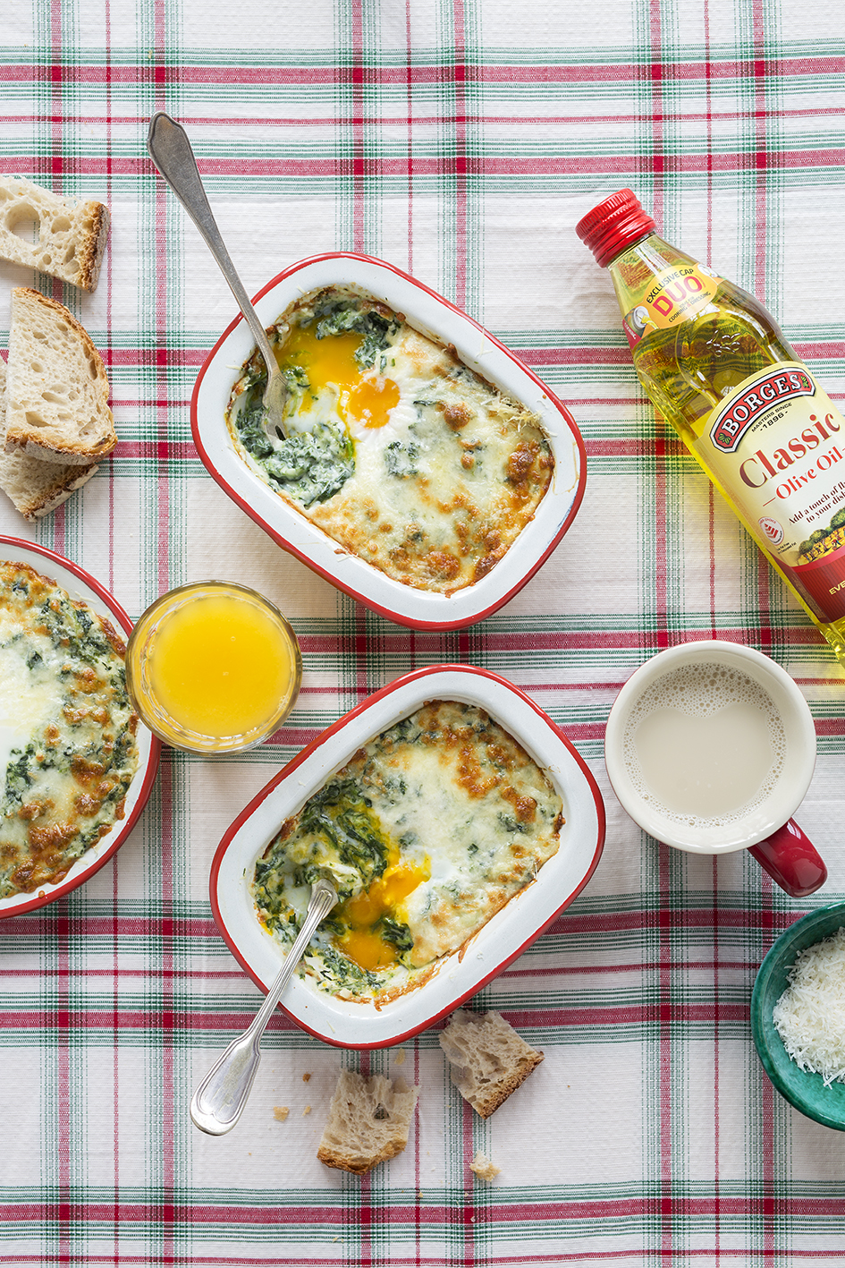 Creamed spinach baked eggs