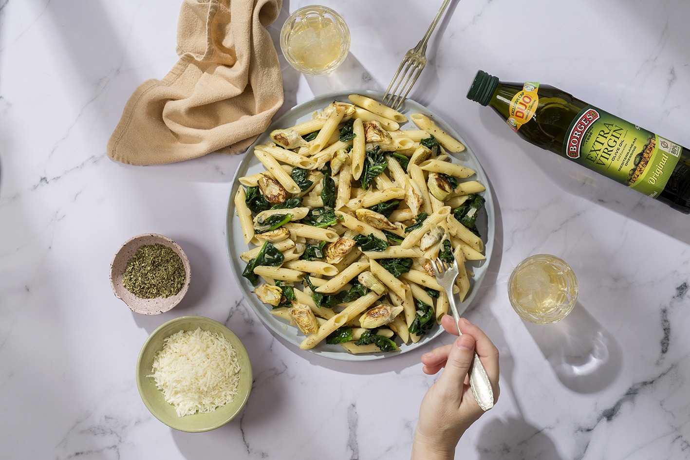 Pasta with Artichokes and Spinach